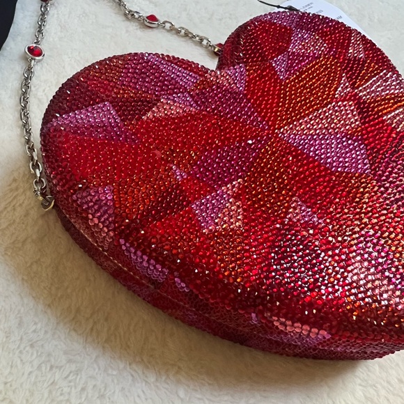 🖤SOLD🖤 Judith Leiber Couture Ruby Crystal-Embellished Heart-Shaped Clutch - Picture 7 of 17